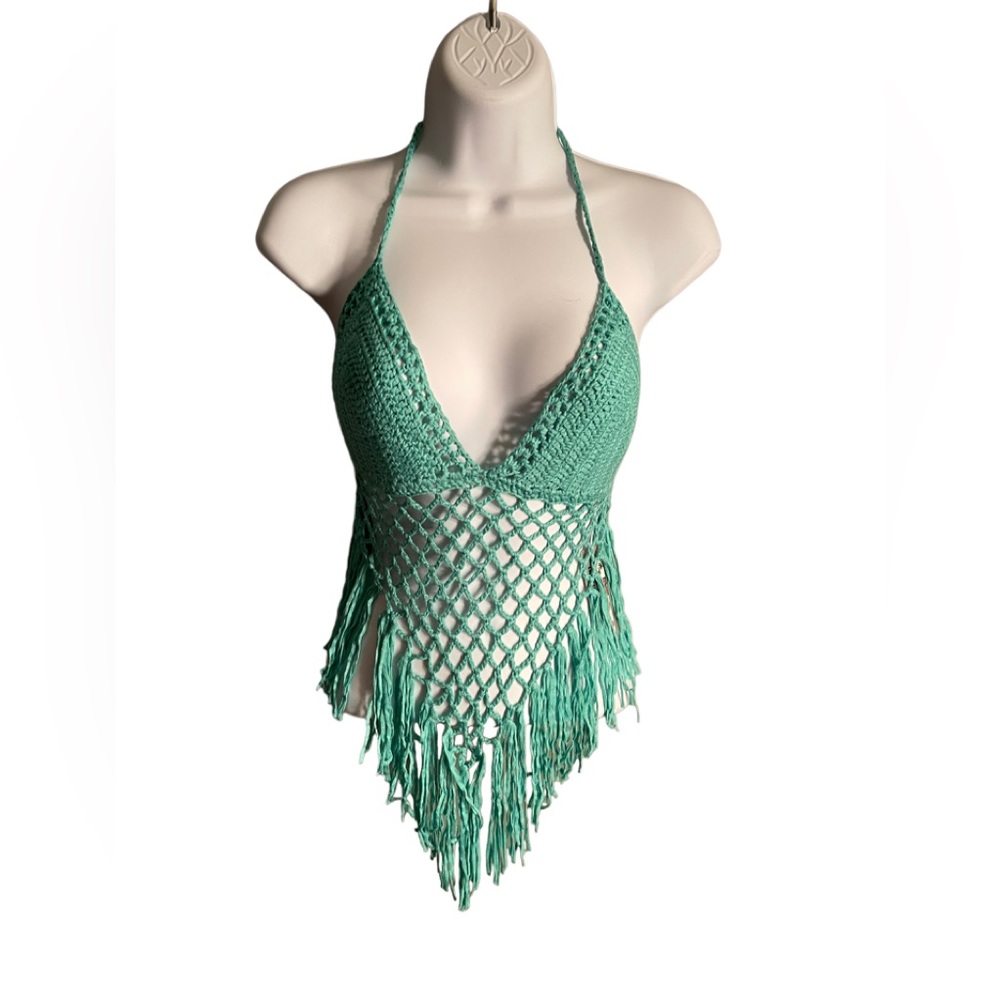 NWT. CROCHET HIPPIE/BOHO TOP.  CL/GR02.  C381